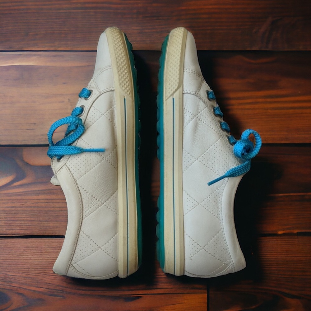 ECCO WOMEN'S SNEAKERS - Picture 7 of 11